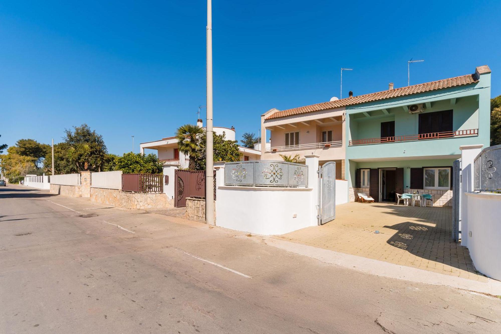 Intera Casa Ad Uso Esclusivo Con 3 Camere 2 Bagni Giardino Wifi Parcheggio Lavatrice Microonde Barbecue Macchina Caffe Тулье Экстерьер фото